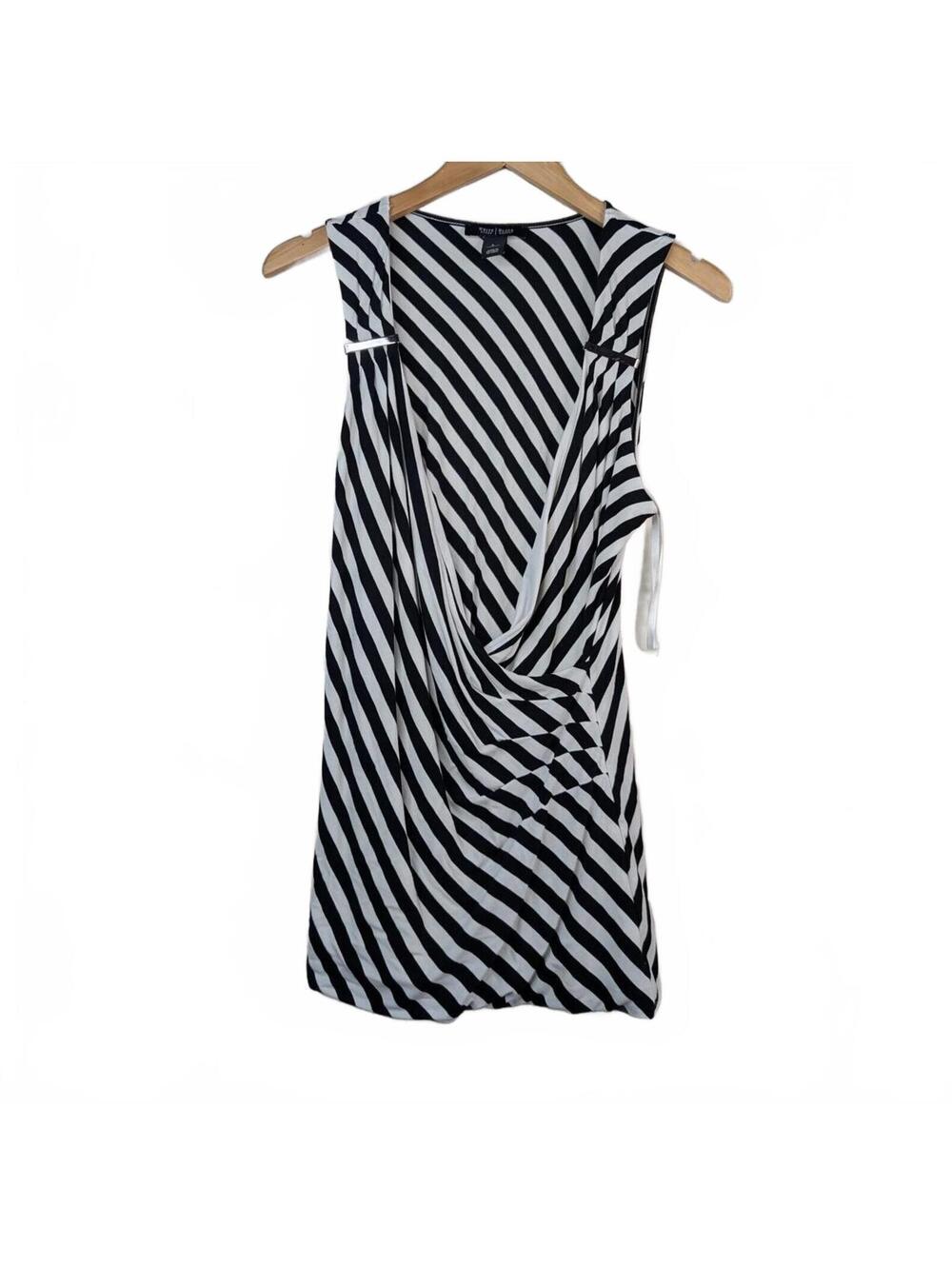 White House Black Market Sleeveless Black and White Striped Top Size L